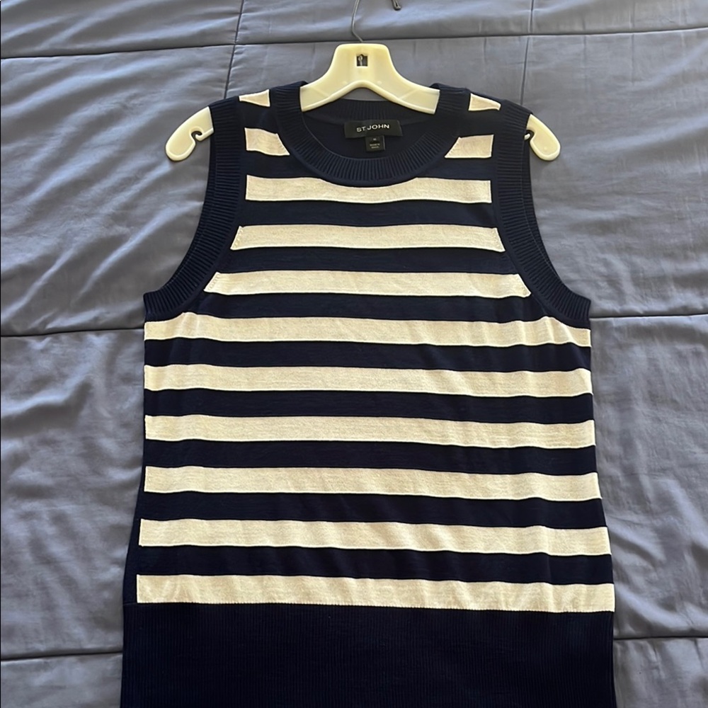 EUC St. John Navy and White Striped Crewneck Sweater TANK SLEEVELESS